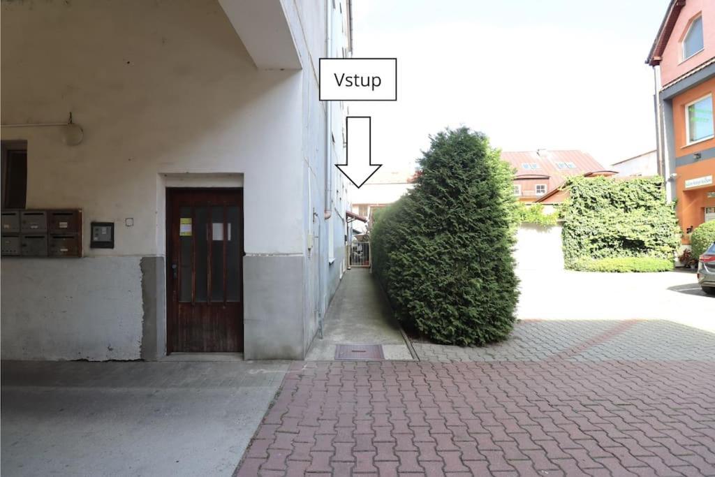 Moderny Apartman S Krbom Жилина Екстериор снимка