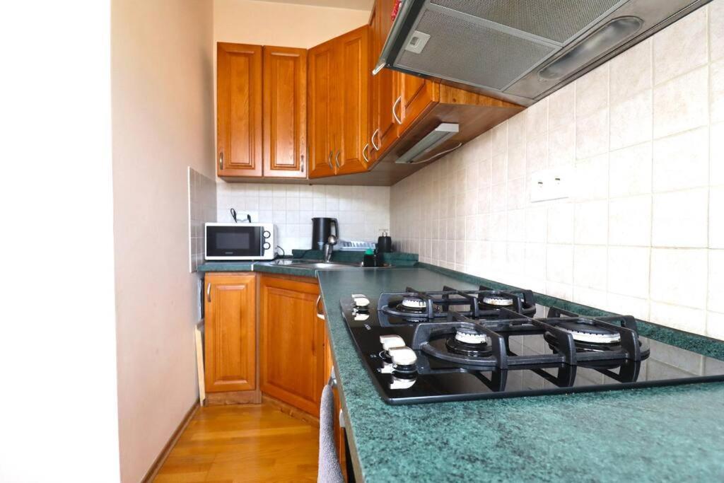 Moderny Apartman S Krbom Жилина Екстериор снимка