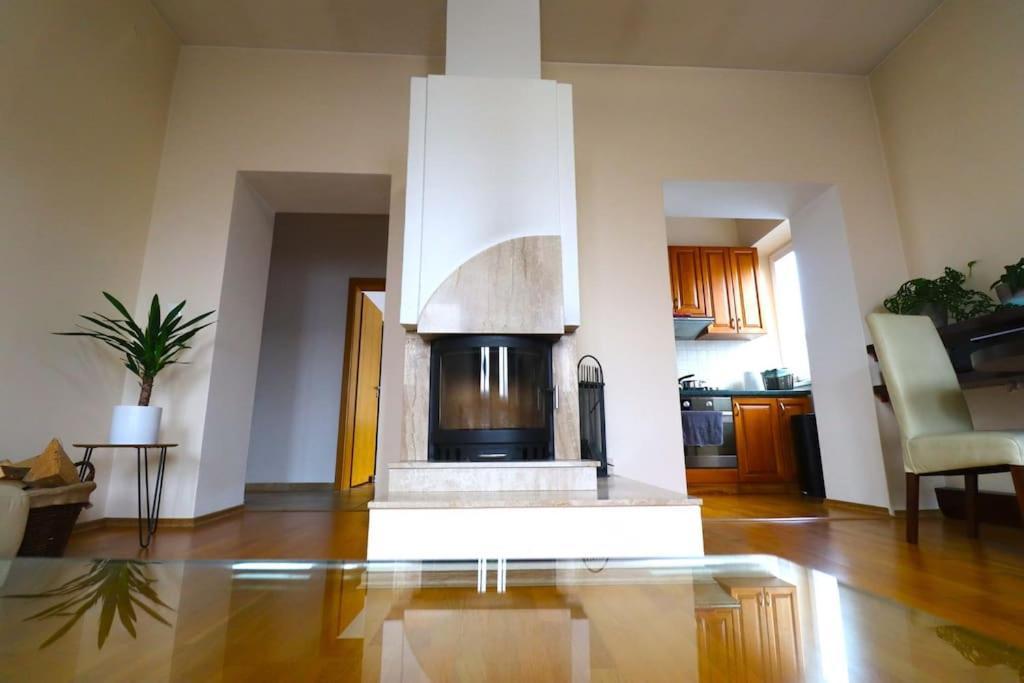 Moderny Apartman S Krbom Жилина Екстериор снимка